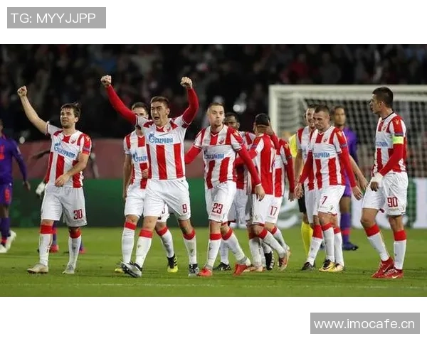 帕福斯足球俱乐部成立于2014年其队徽象征抗英民族英雄精神